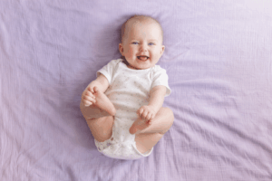 Congé de naissance 2026 : durée, indemnisation et organisation de la garde